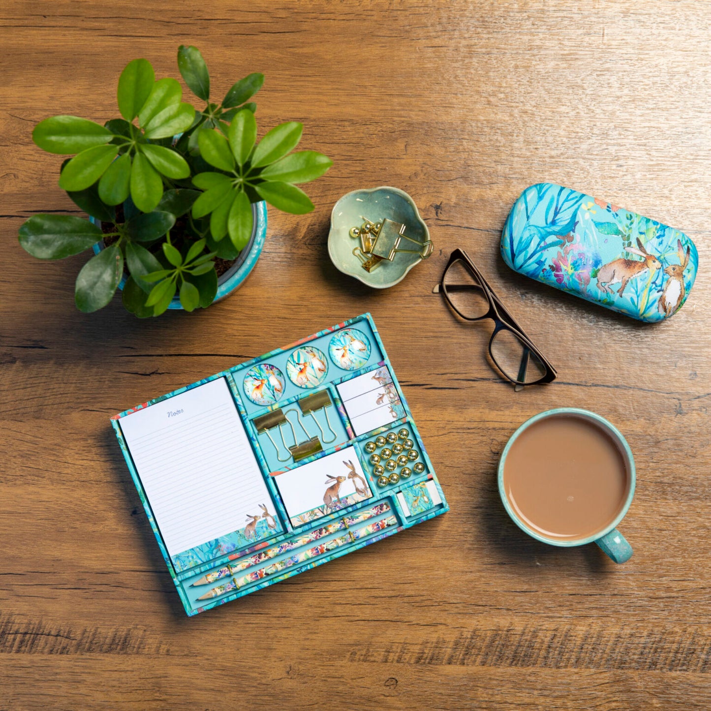 Kissing Hares Stationary Set