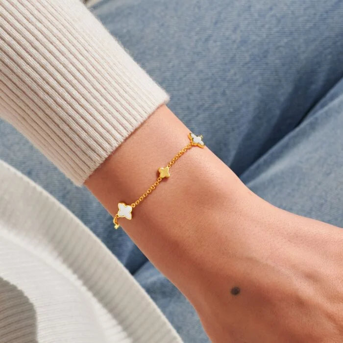 Loved By You Mother Of Pearl Clover Bracelet Gold