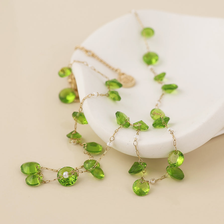 Lyra Crystal Necklace Olive