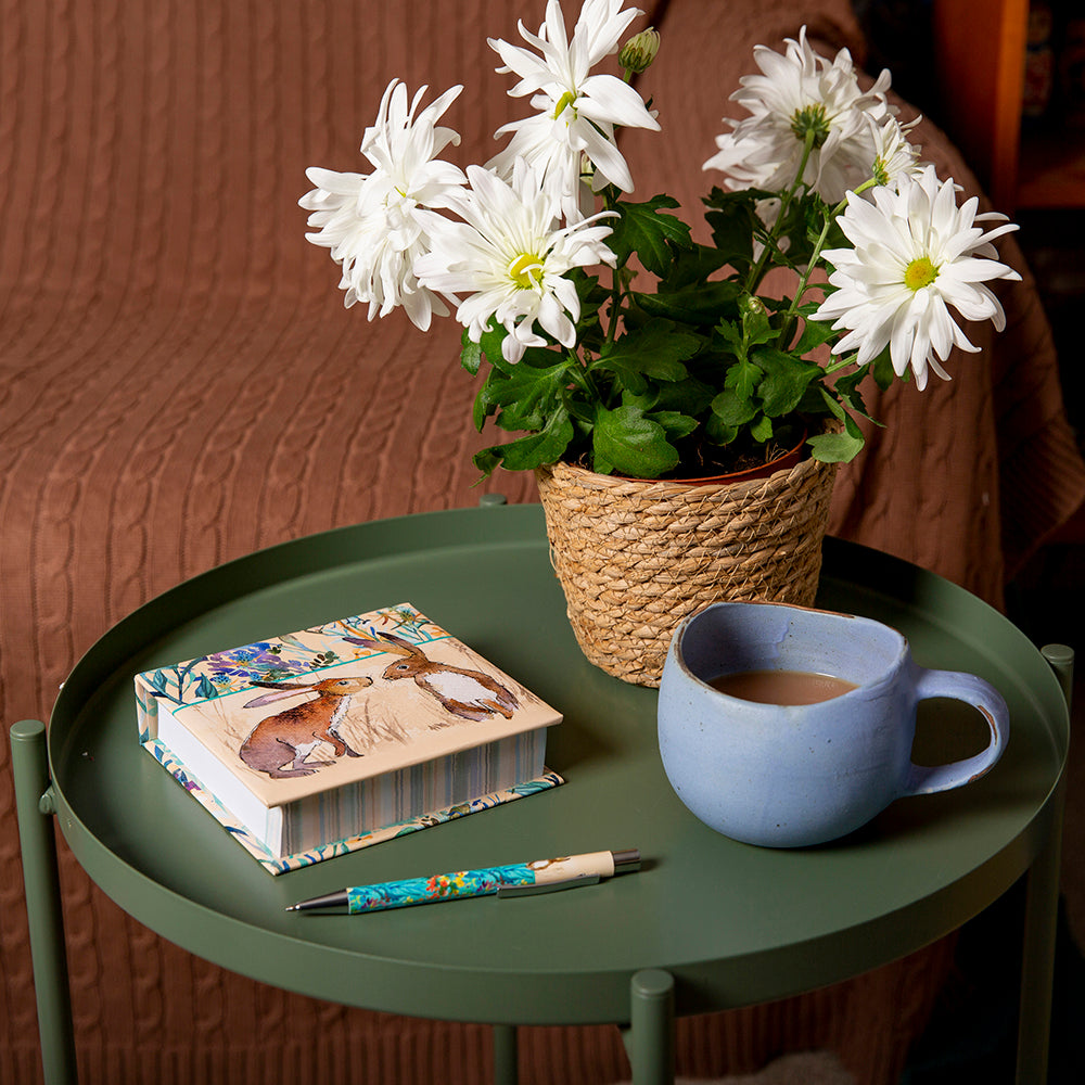 Kissing Hares Note Block