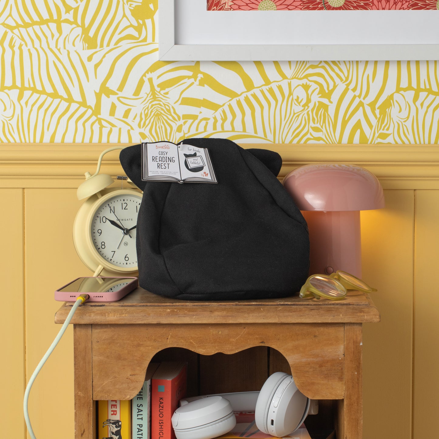Booktales Cosy Reading Rests Cat