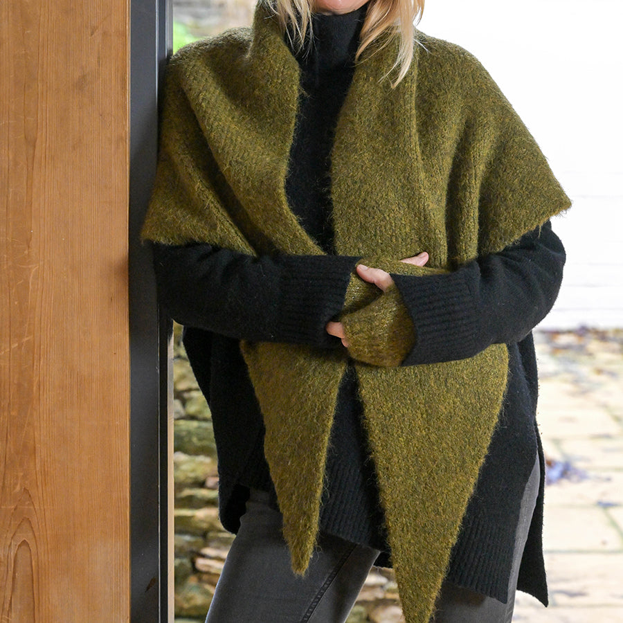 Chunky Knit Triangle Scarf Khaki