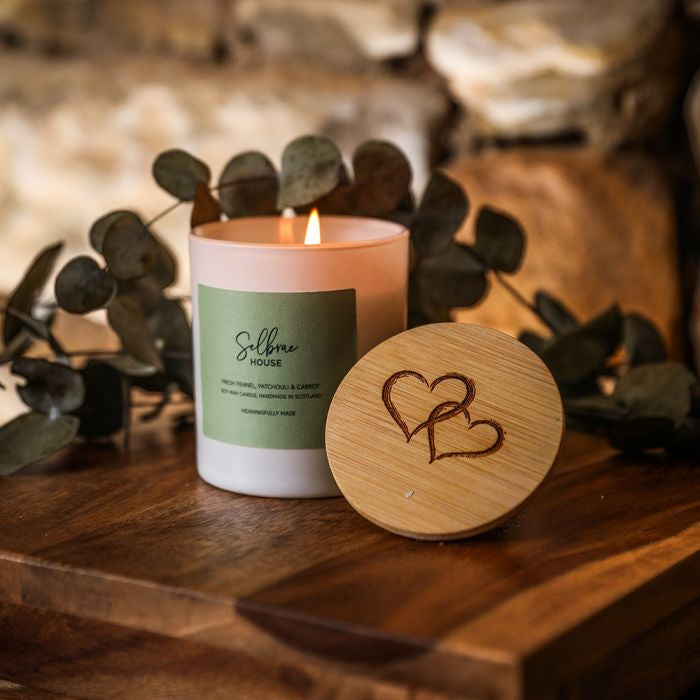 Oak Lidded Candle With Etched Heart Fresh Fennel, Patchouli & Carrot