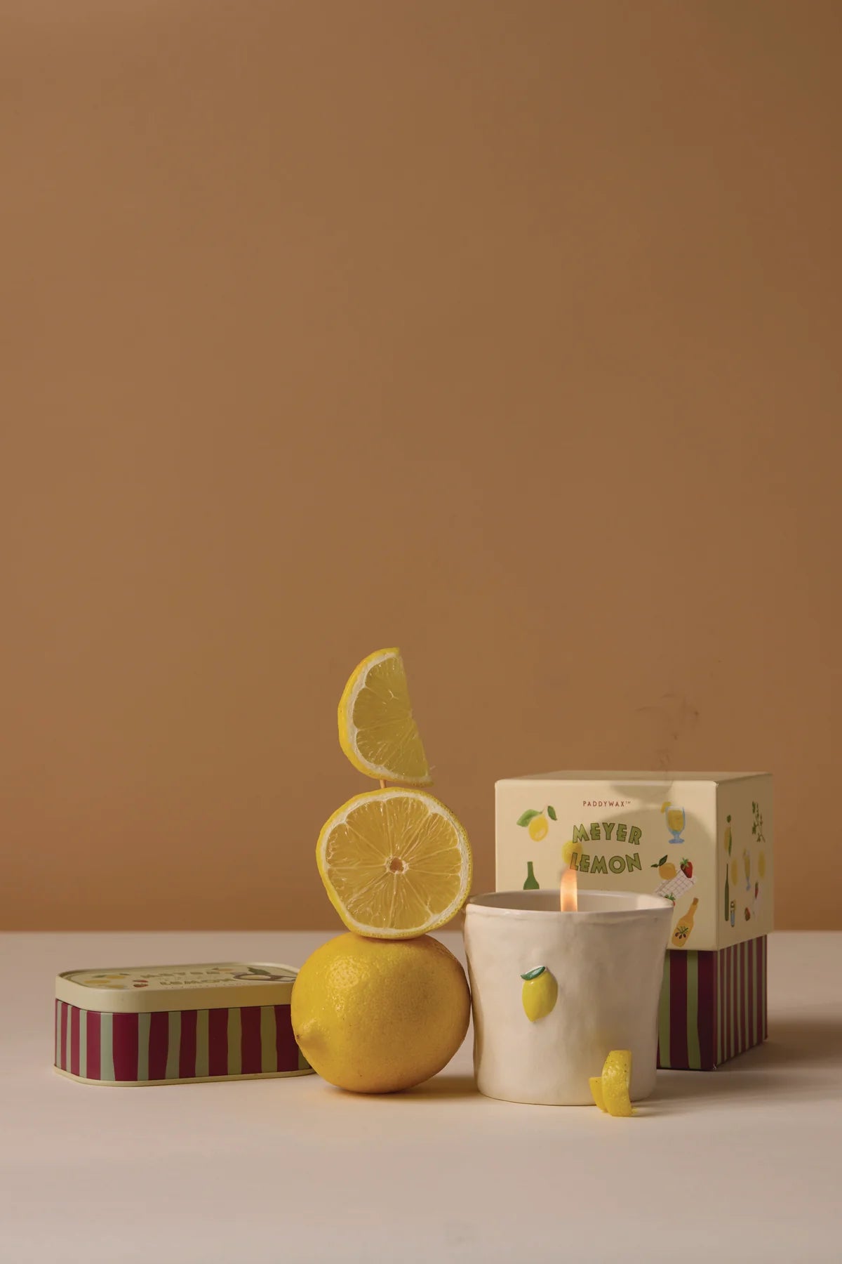 Lemon Embossed Ceramic Candle