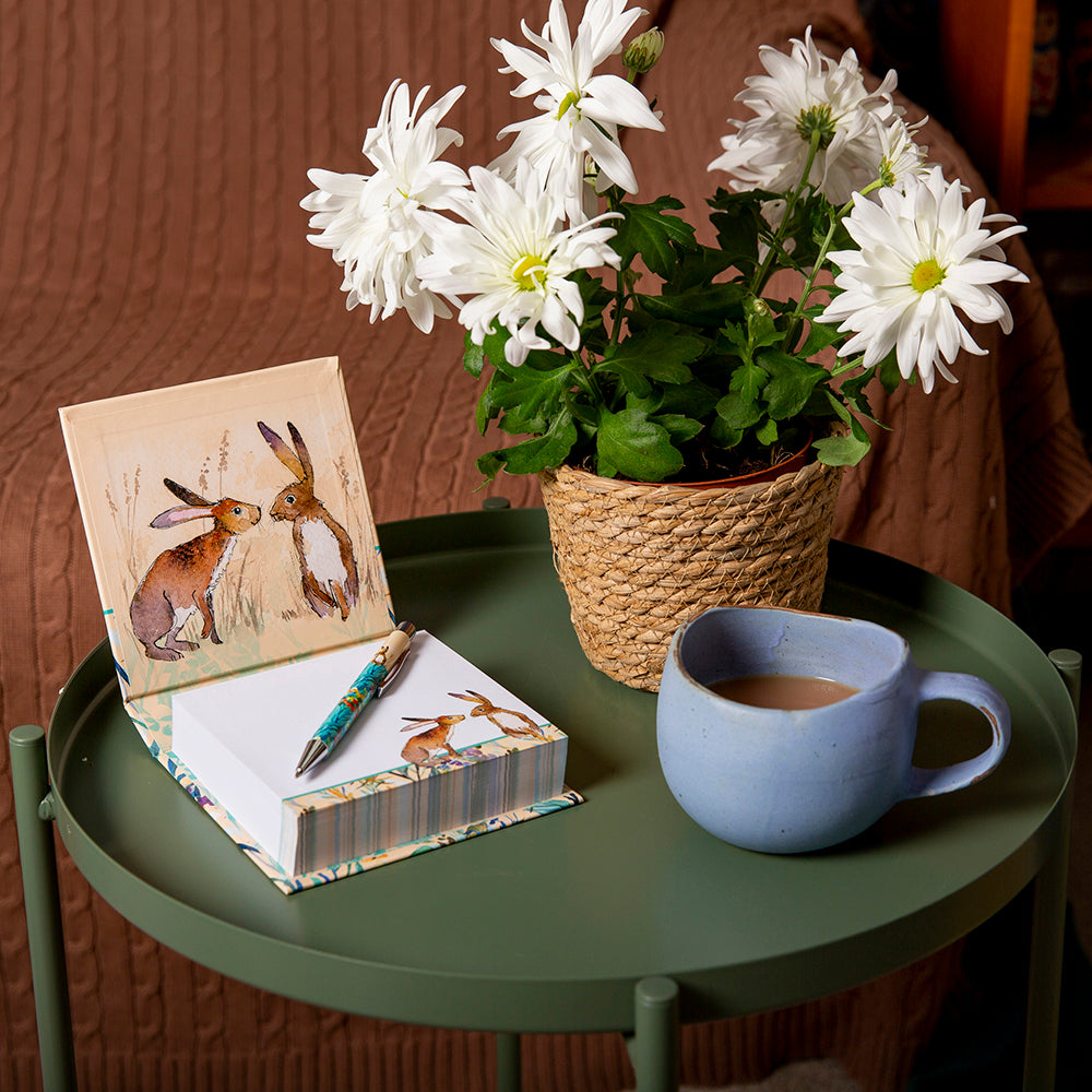 Kissing Hares Note Block