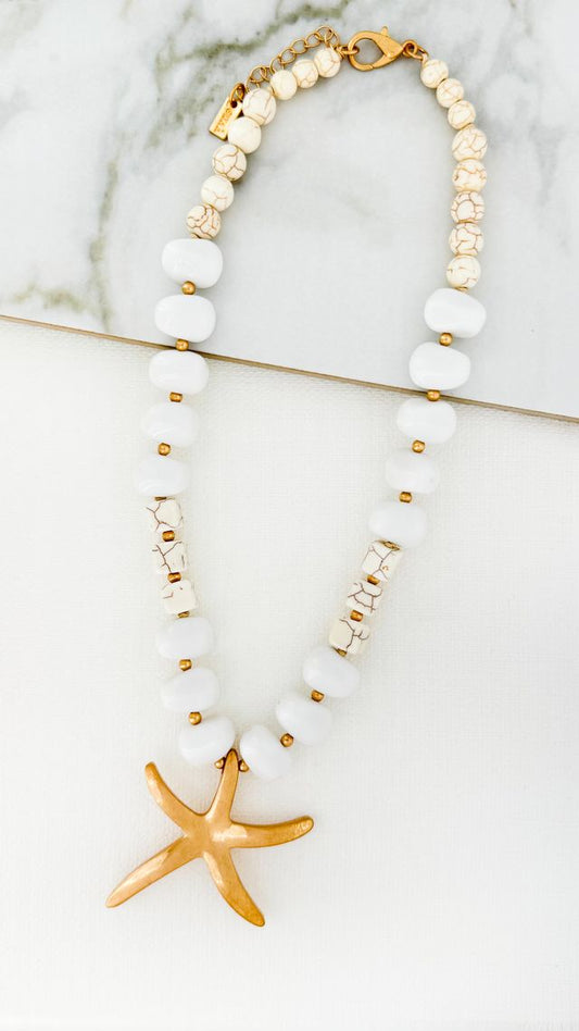 Envy Starfish Beaded Necklace Gold & White