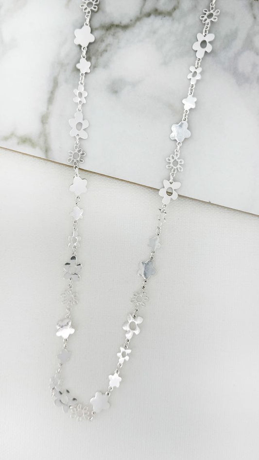 Envy Flower Long Necklace Silver