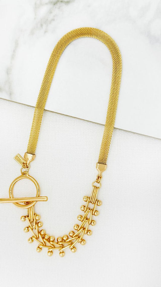 Envy T Bar Necklace Gold