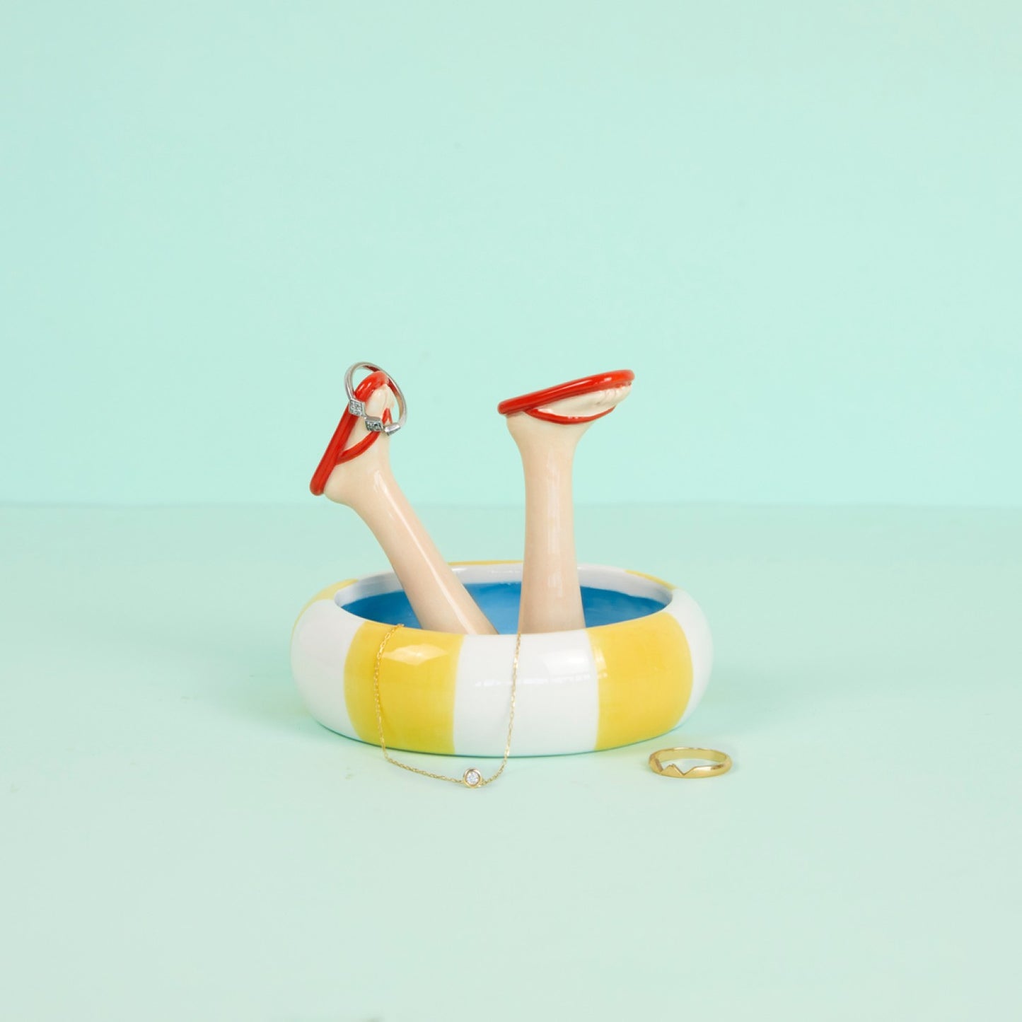 Balvi “Happy Legs” Flip Flops Jewellery Holder
