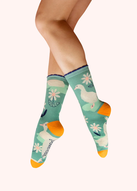 Daisy Ducks Ladies Ankle Socks in Jade
