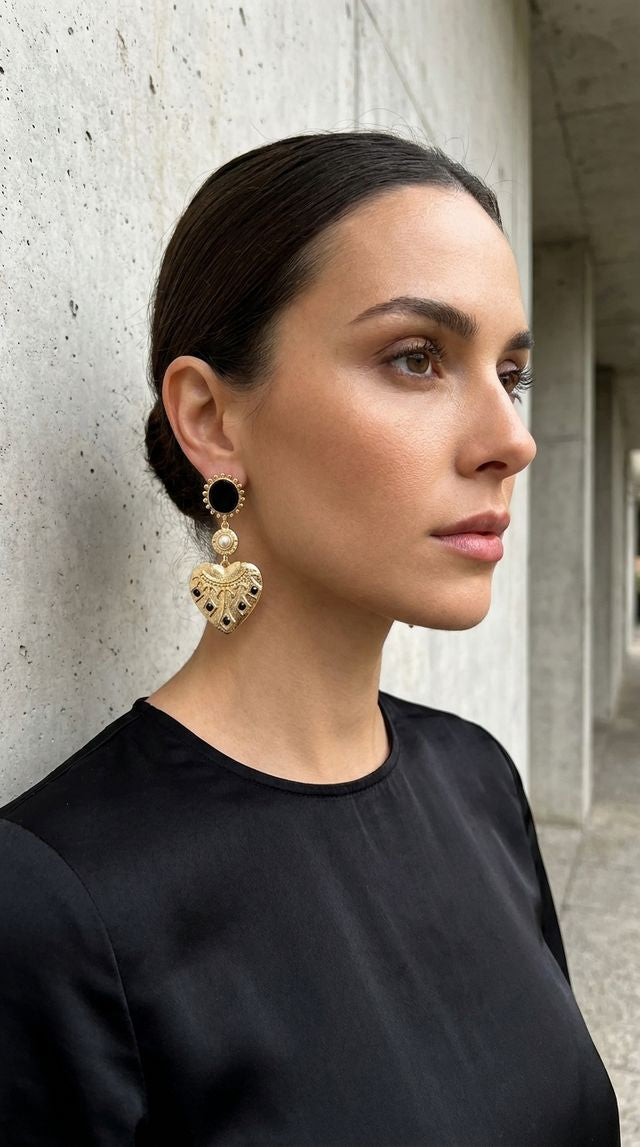 Envy Detailed Heart Drop Earrings Gold