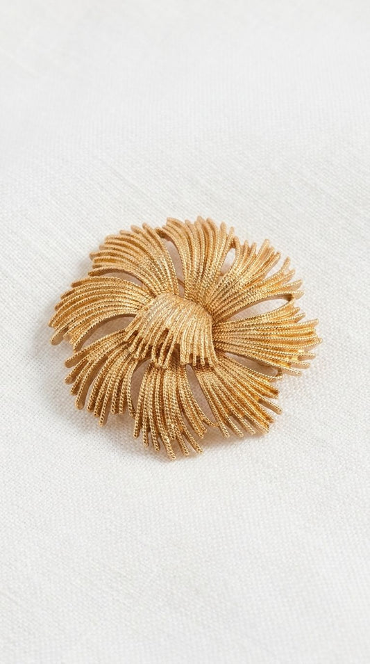 Envy Brooch Gold