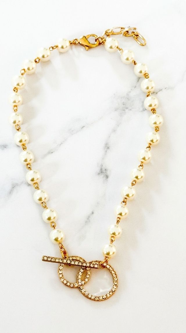 Envy Pearl T-bar Necklace Gold
