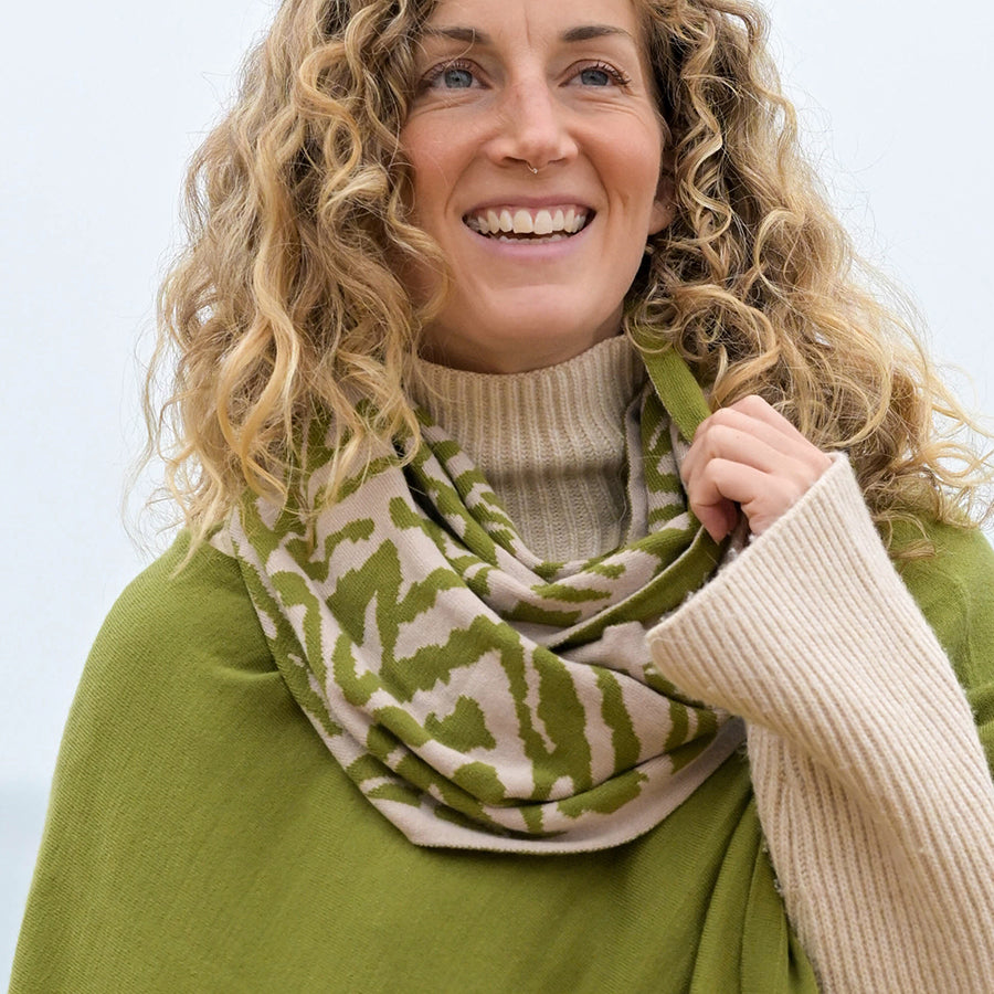 Fine Knit Animal Stripe Snood Scarf Oatmeal & Green