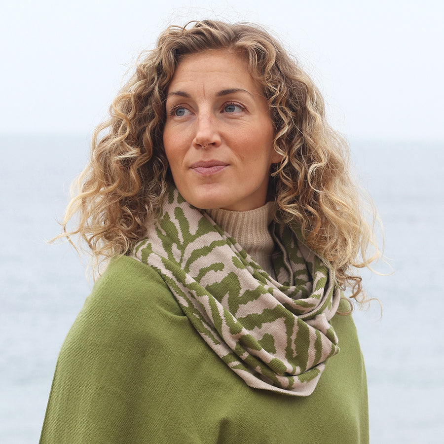 Fine Knit Animal Stripe Snood Scarf Oatmeal & Green