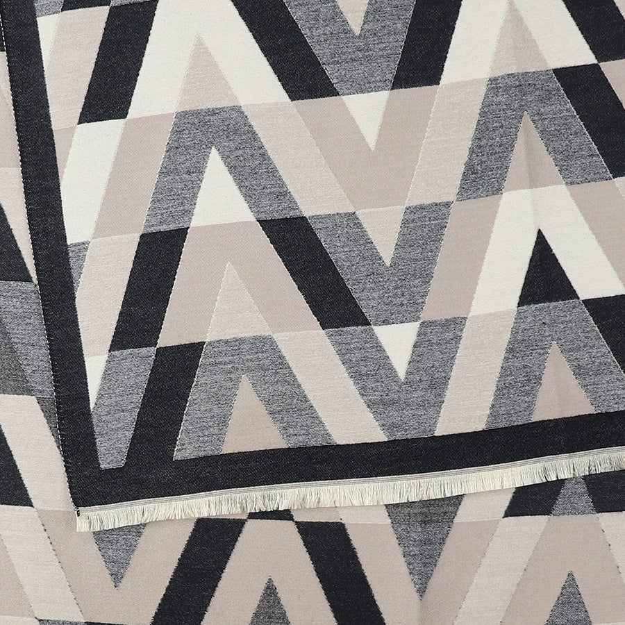 Cheveron Blend Scarf in Black & Mushroom