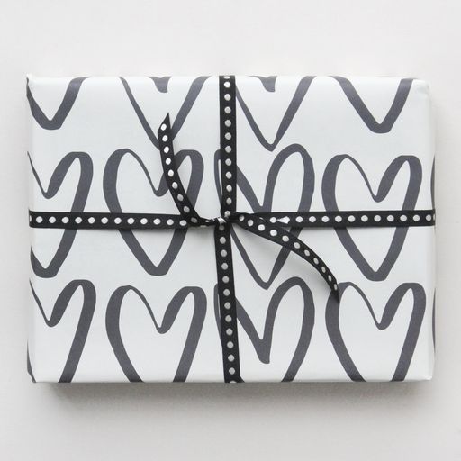Black Hearts Outline Gift Wrap